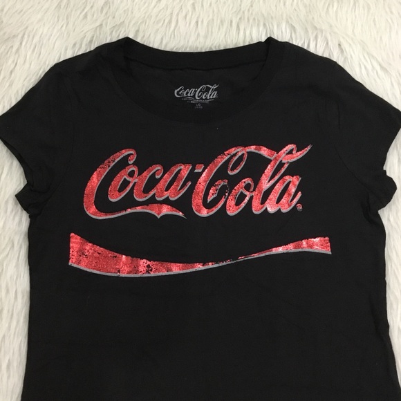 Coca Cola women’s red metallic logo black t shirt size large/ junior - Picture 2 of 5